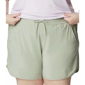 Columbia Women's Bogata Bay Shorts Safari Color NWT